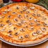 Pizza funghi groot