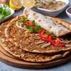 Turkse pizza met kipdöner