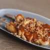 Kipsaté met saus