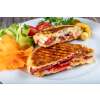 Tosti Turks brood met kaas, sucuk en shoarma