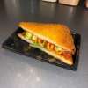 Sushi sandwich spicy zalm