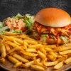 Plate Chicken burger Sweet chili / cheese